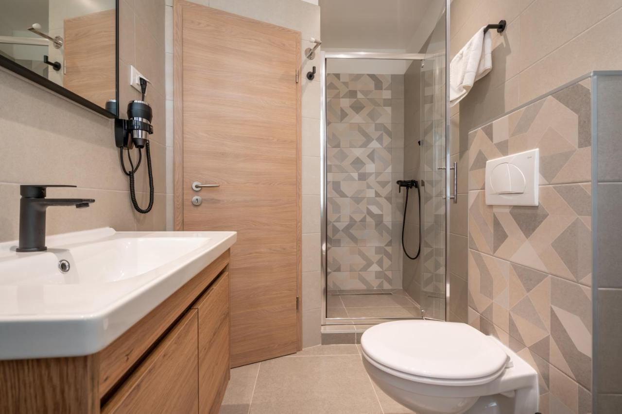 Aaa Apartments & Rooms With Free Parking Pola Esterno foto