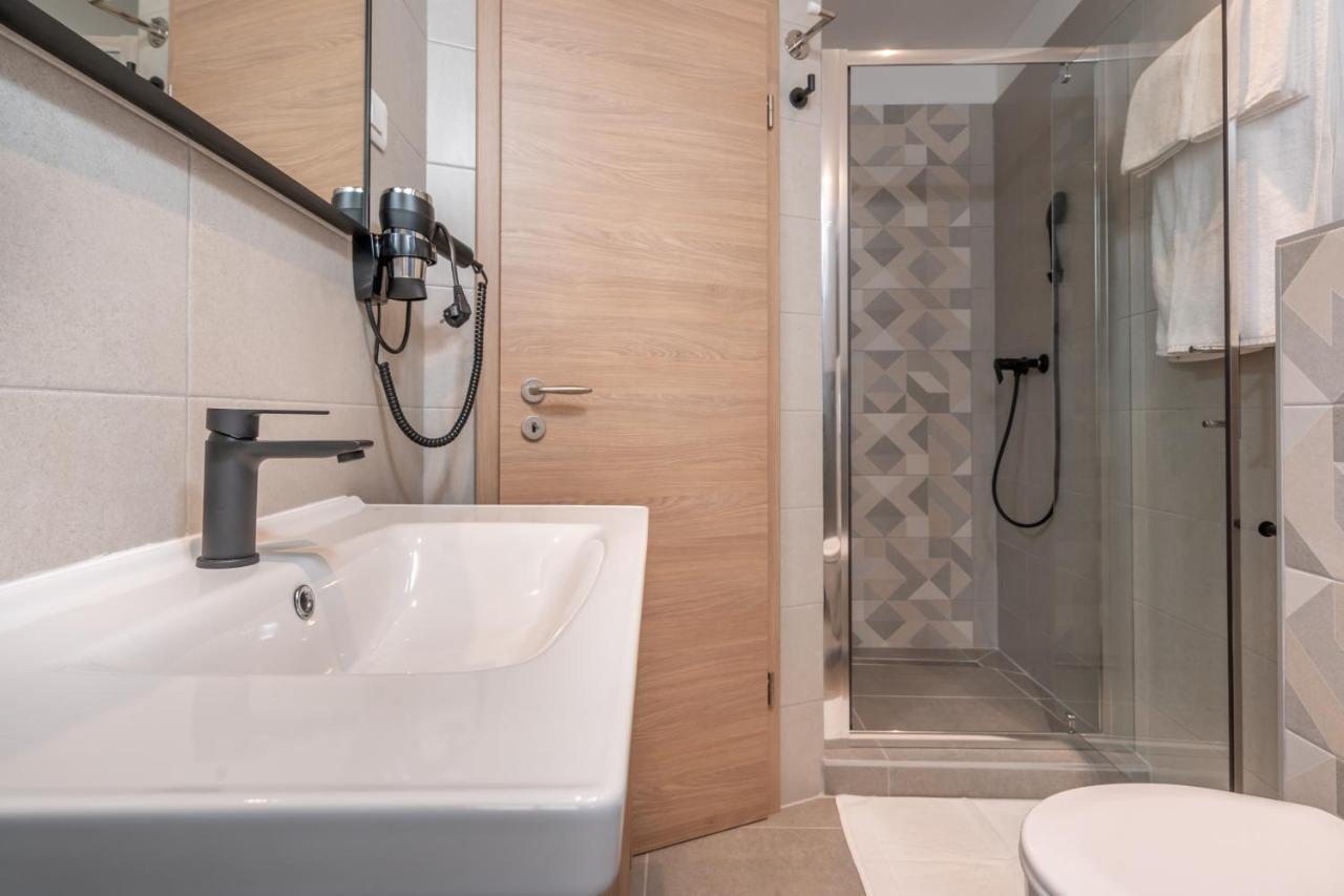 Aaa Apartments & Rooms With Free Parking Pola Esterno foto